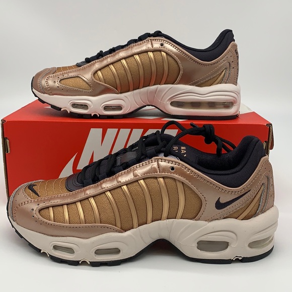 Nike Shoes - W Air Max Tailwind IV